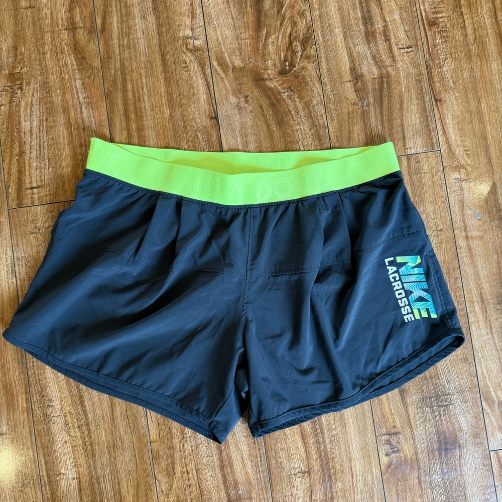 Nike Dri Fit Women’s Gray Lacrosse Athletic Shorts Neon Waistband Size Medium